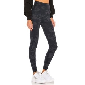 ❤️ SPANX Black Camo Seamless Tights multiple sizes H7-H8-H9